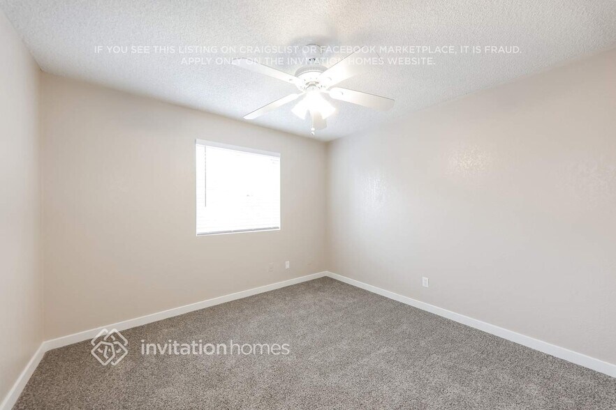 Building Photo - 1408 W Piute Ave