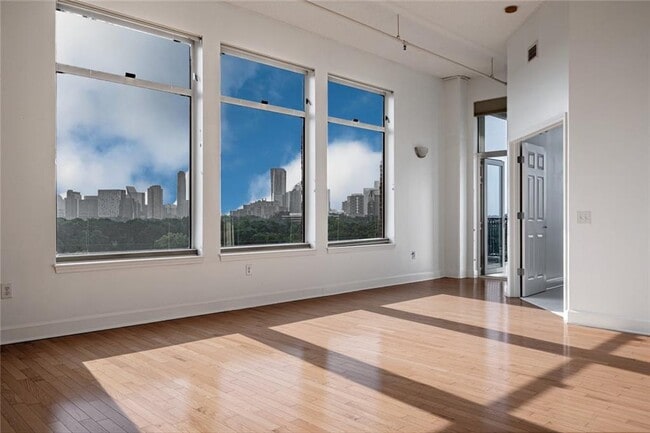 Building Photo - 3820 Roswell Rd NE