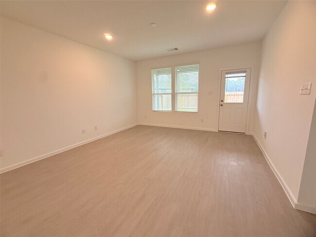 Building Photo - 24657 Monarch Forest Dr