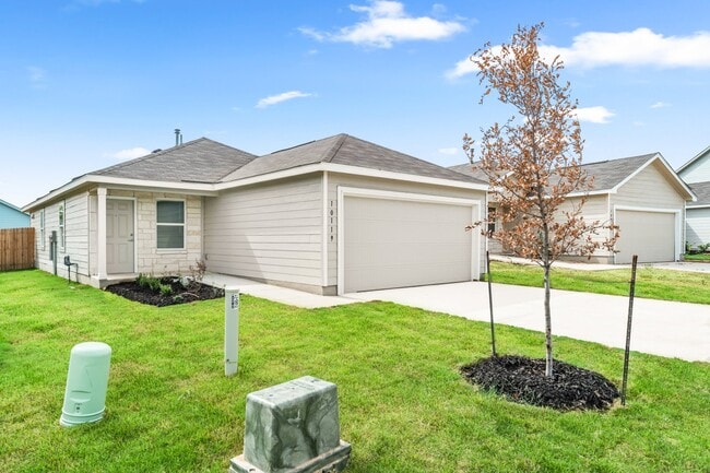 Building Photo - 10119 Ana Hts