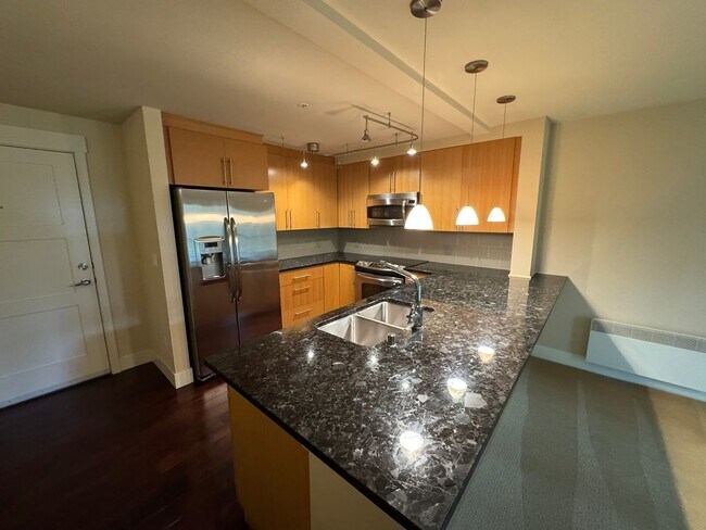 Building Photo - 1bd/1ba Bellevue Condo
