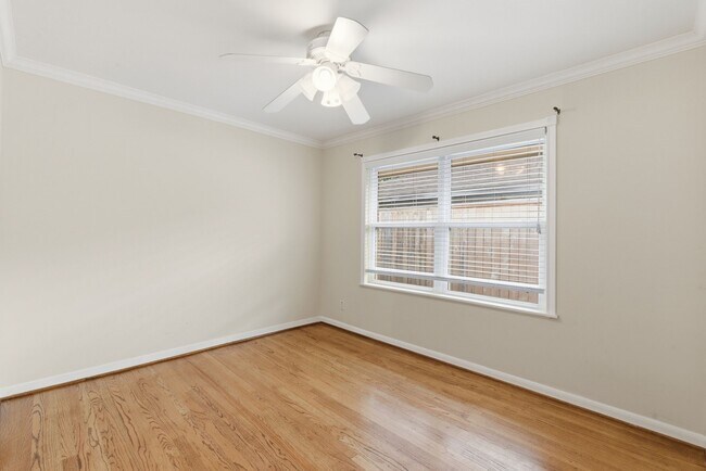 Building Photo - 1618 Willowby Dr