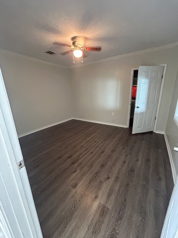 Building Photo - 904 E Hedrick St