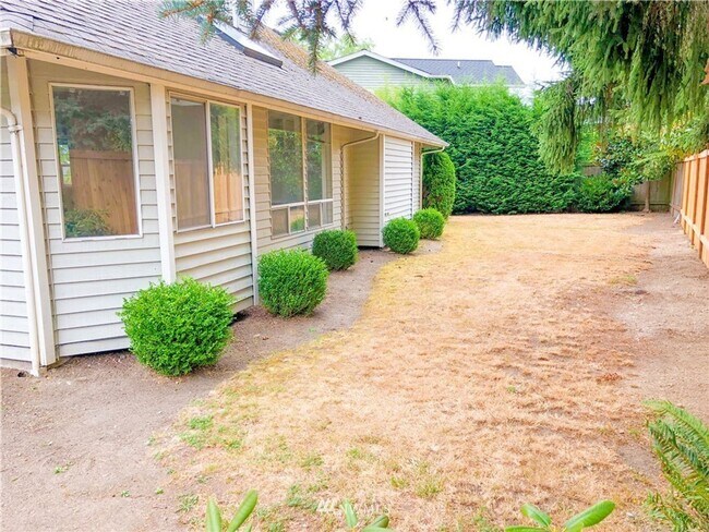 Building Photo - Private Cul-de-Sac Home with Fenced Yard & Attached 2-Car Garage