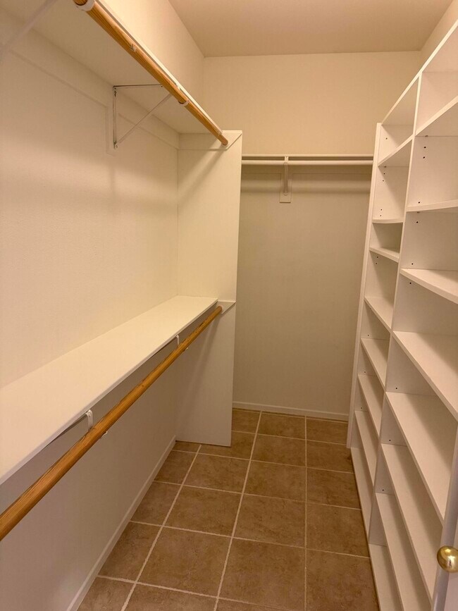 Building Photo - 47780 Sumac St