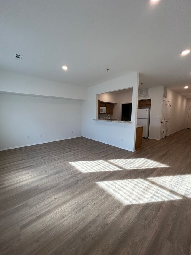 Building Photo - Modern New-Build Townhome with 3 Bedrooms, 2.5 Baths & 1-Car Garage