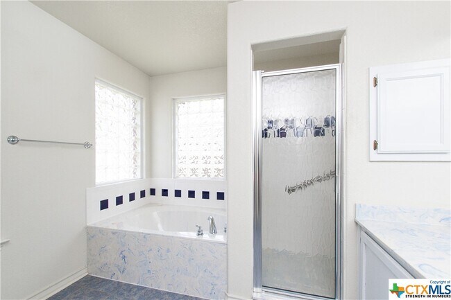 Building Photo - 2903 Scottsdale Dr