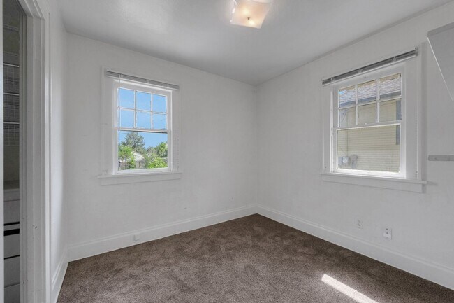 Building Photo - Spacious 4BR House in Greeley