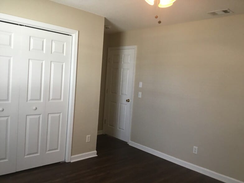 Building Photo - 55 Carlisle Ln