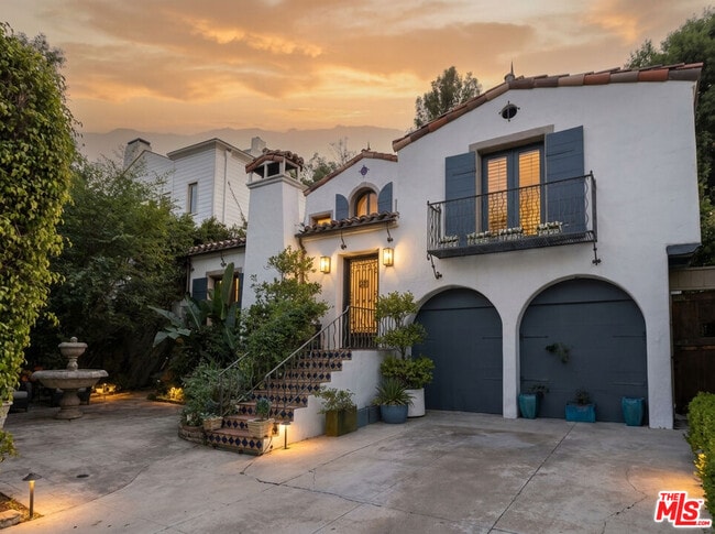 Building Photo - 1407 N Beverly Dr