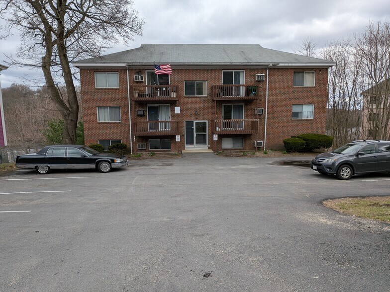 Building Photo - 540 E Merrimack St