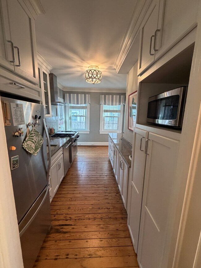 Building Photo - 3BR Beach House on 44th Street