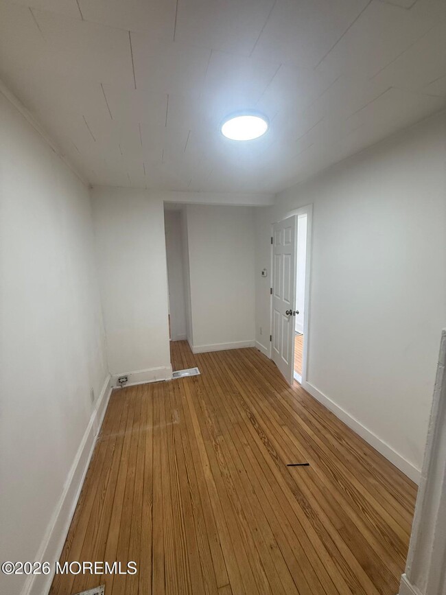 Building Photo - 1327 10th Ave