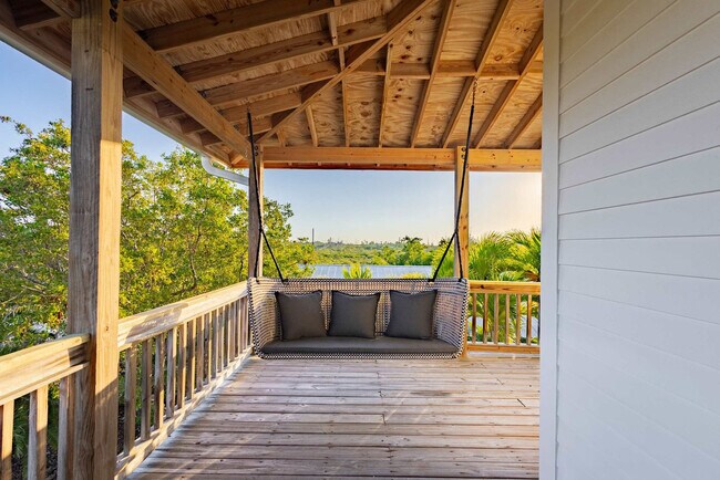 Building Photo - 18954 Acosta Rd