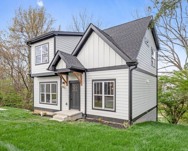 Building Photo - 4bed 3bath Newer-Construction Home | Old Hickory