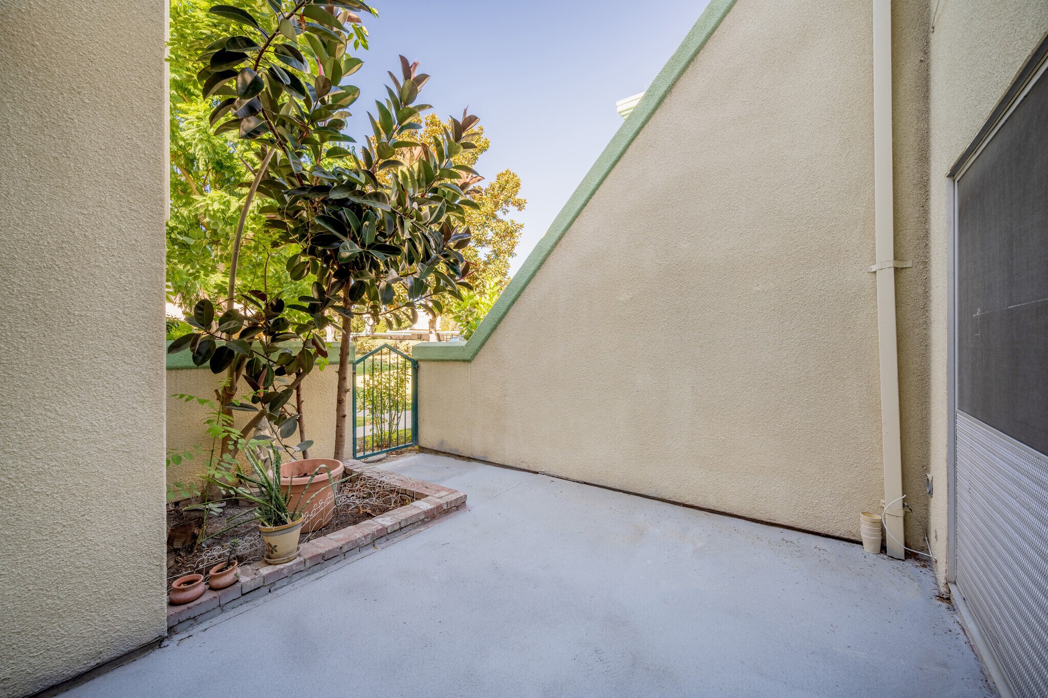 Building Photo - 18504 Mayall St