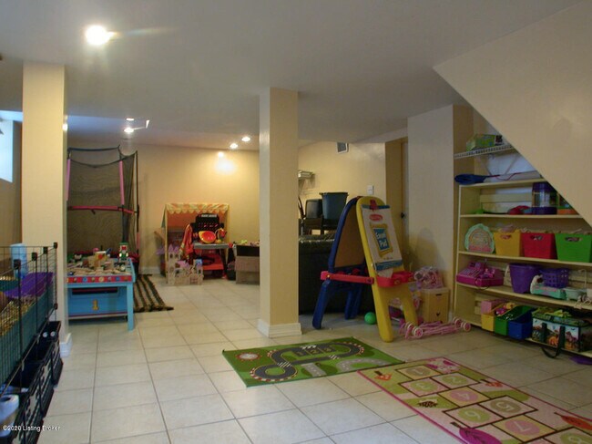 Building Photo - 2316 Carolina Ave