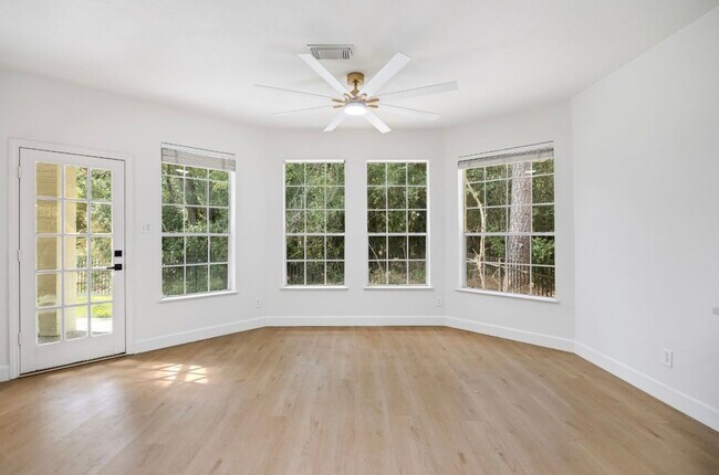 Building Photo - 6650 Camptown Cir