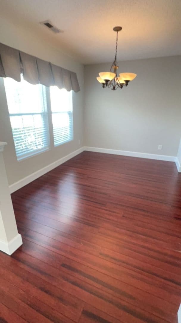 Building Photo - 3BD/ 2BA house in popular Bellegrove