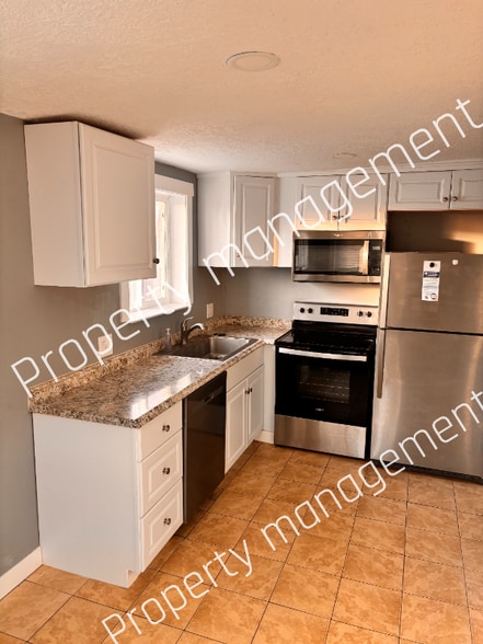 Building Photo - 202 W 2050 N