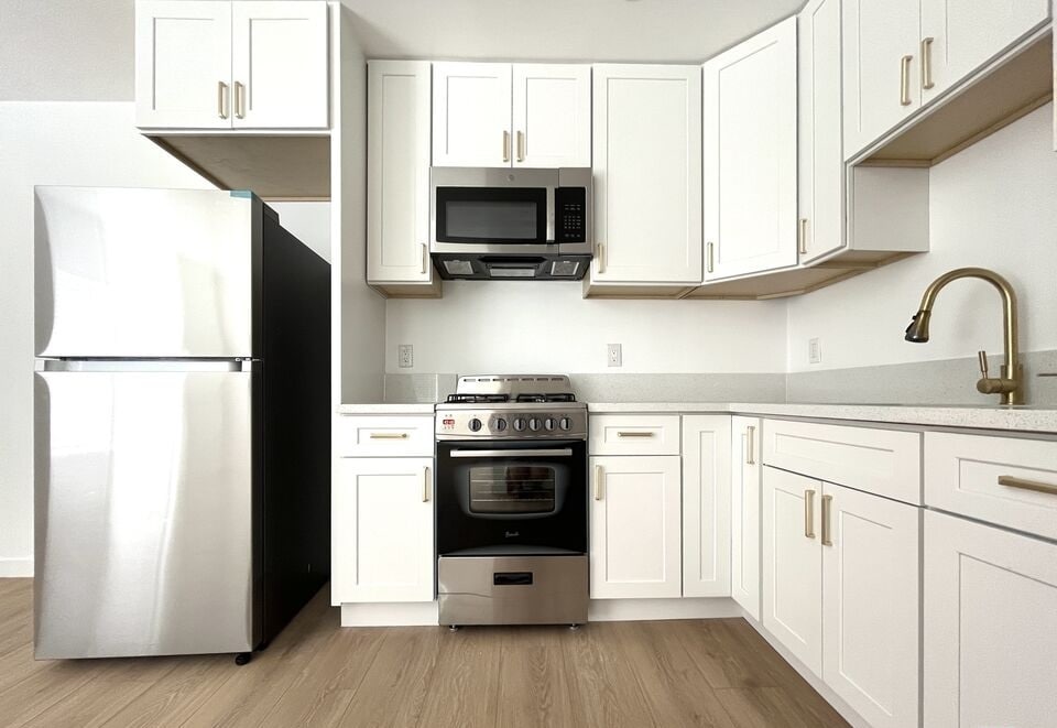 Building Photo - 1814 S Longwood Ave