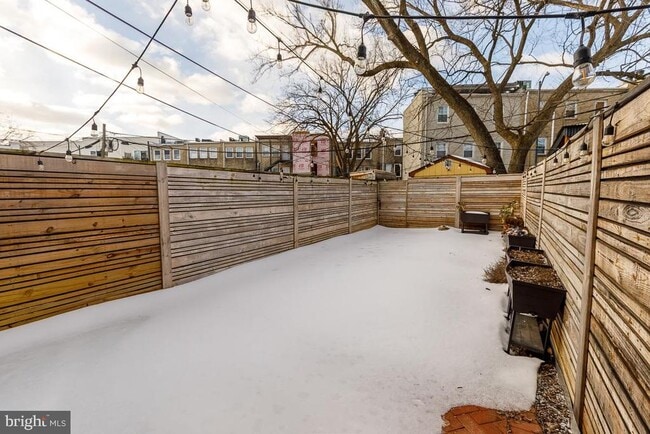 Building Photo - 809 Kentucky Ave SE