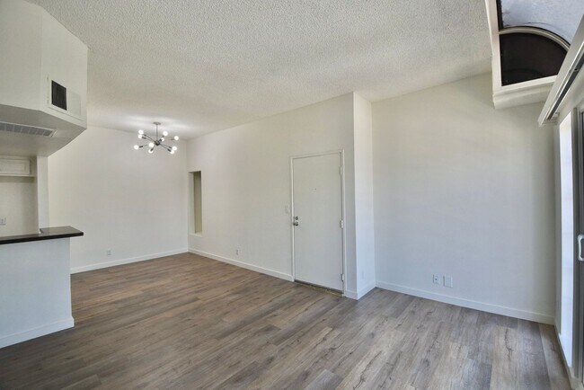 Building Photo - 11416 Albers St