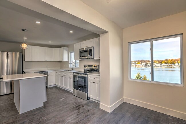 Building Photo - 800 Quinnipiac Ave