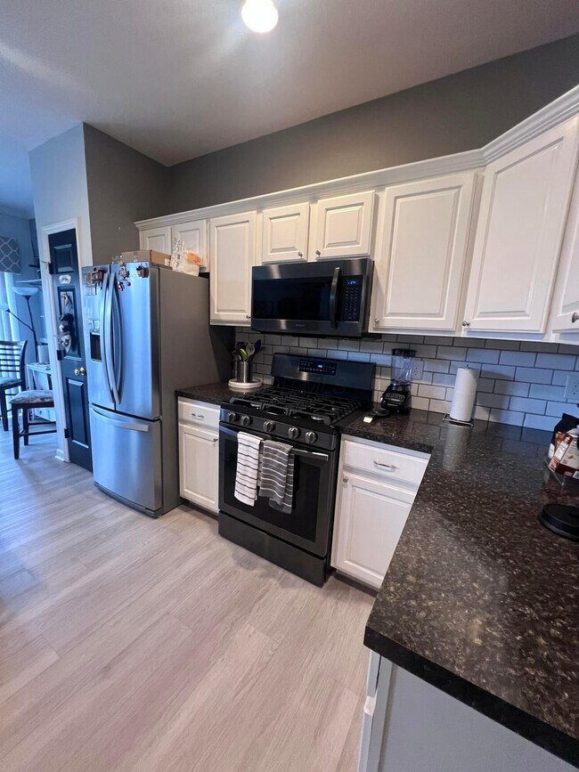 Building Photo - 3427 Fishinger Mill Dr