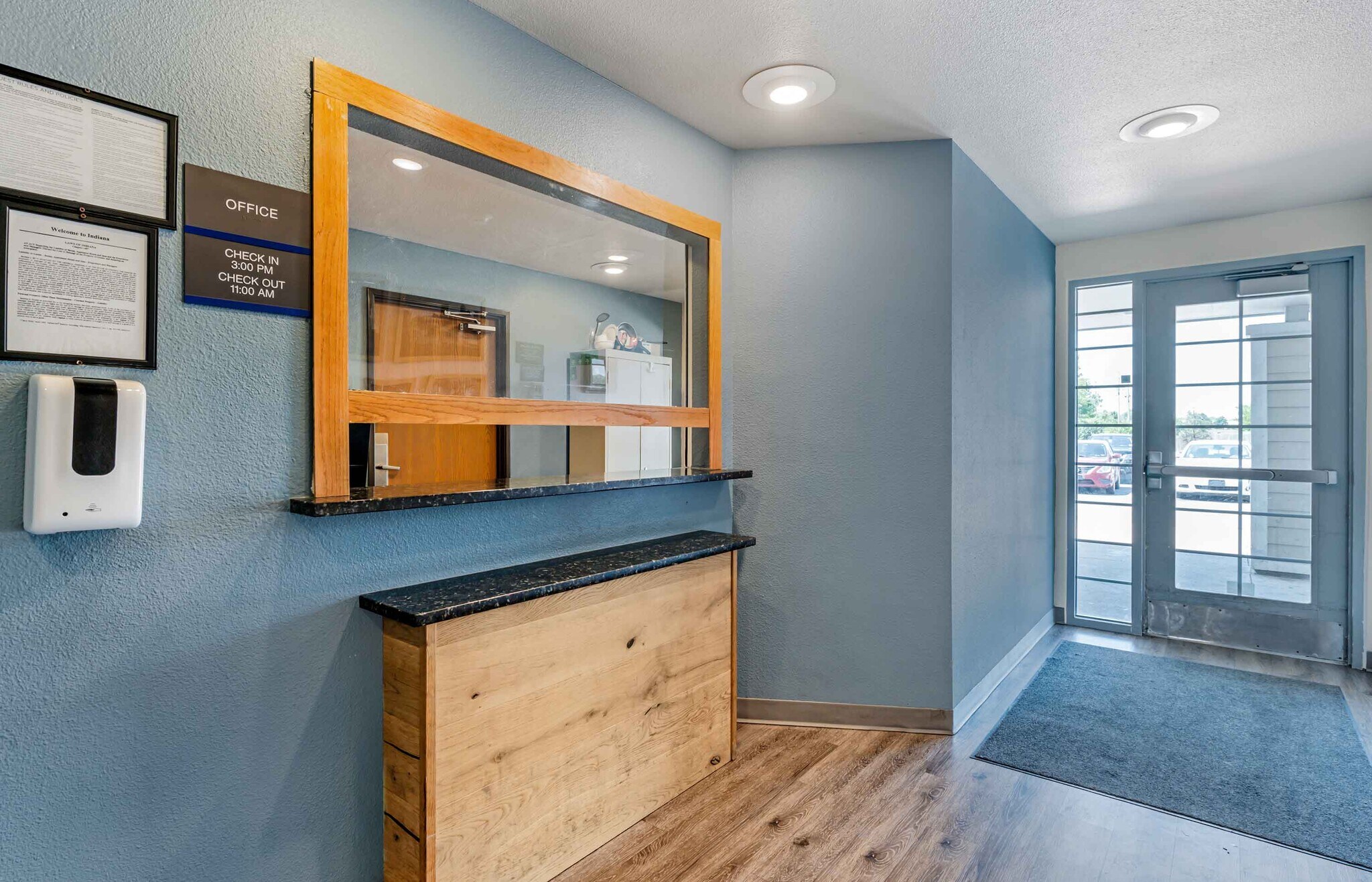 Building Photo - Furnished Studio-Indianapolis - Lawrence