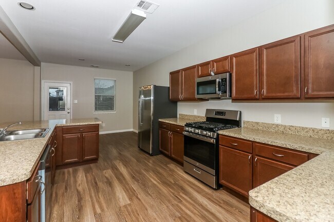 Building Photo - 10311 Urban Oak Trl