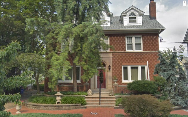 Primary Photo - 43 S Adelaide Ave