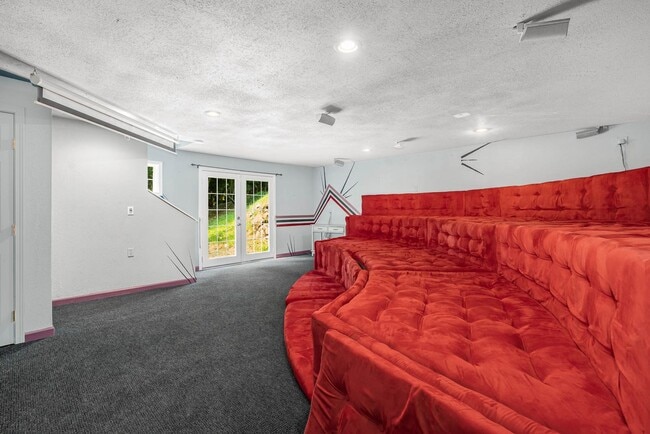 Building Photo - 18122 NE 127th St