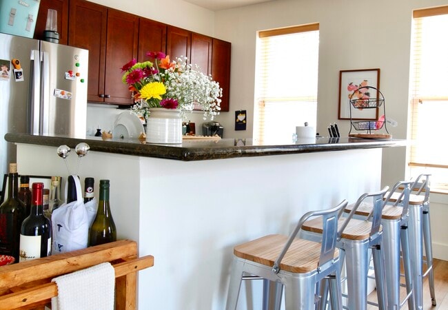 Kitchen Bar with Granite counter - 60 Winooski Falls Way
