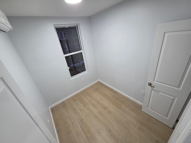 bedroom 2 - 3258 86th St