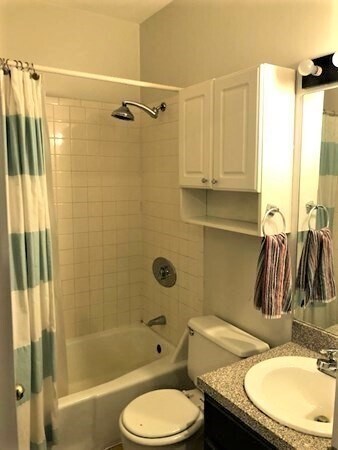 Building Photo - 529 Columbus Ave