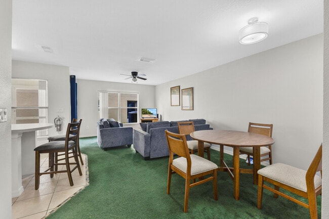 Building Photo - 2855 Club Cortile Cir