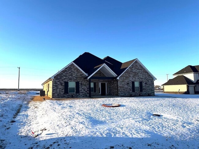 Building Photo - 4705 White Tail Ct