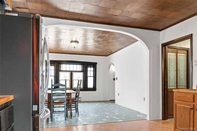 Building Photo - 378 Broadway