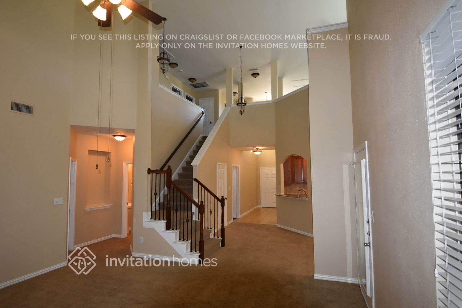Building Photo - 2942 Greenway Dr