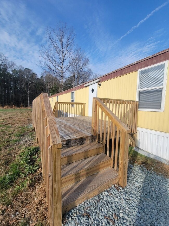 Building Photo - Ready to Move in