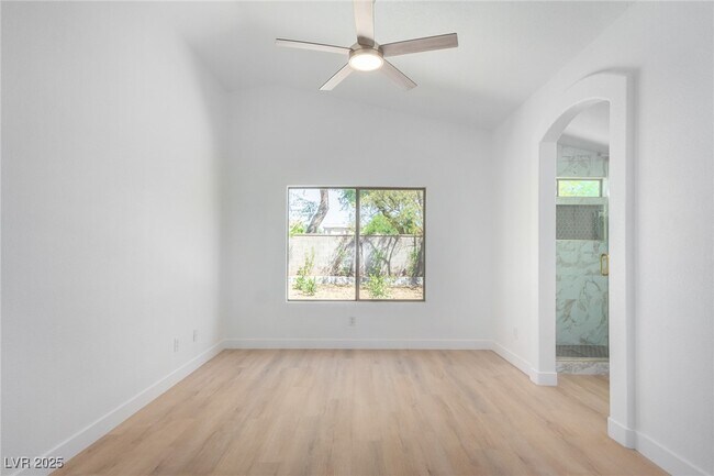 Building Photo - 10482 Clarion River Dr