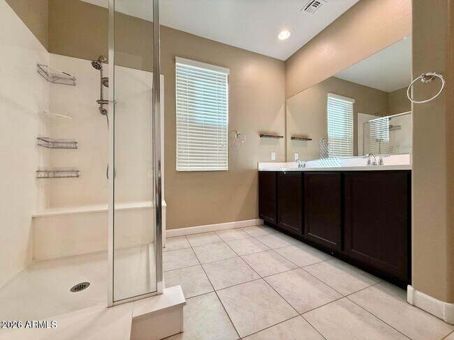 Building Photo - 40865 W Hensley Way
