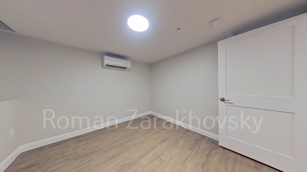 Building Photo - 2 Ayr Rd