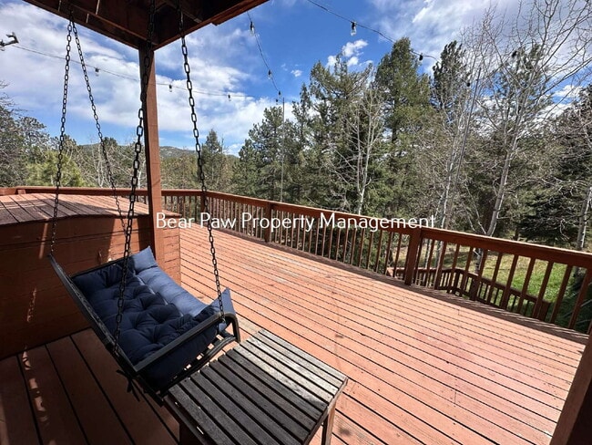 Building Photo - "Charming 3-Bedroom Retreat with 2 Full Baths in Conifer"