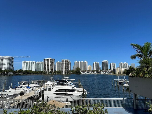 Building Photo - 18021 Biscayne Blvd