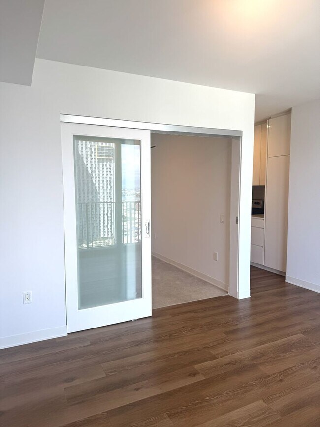 Building Photo - Aalii - Move in Ready One Bedroom