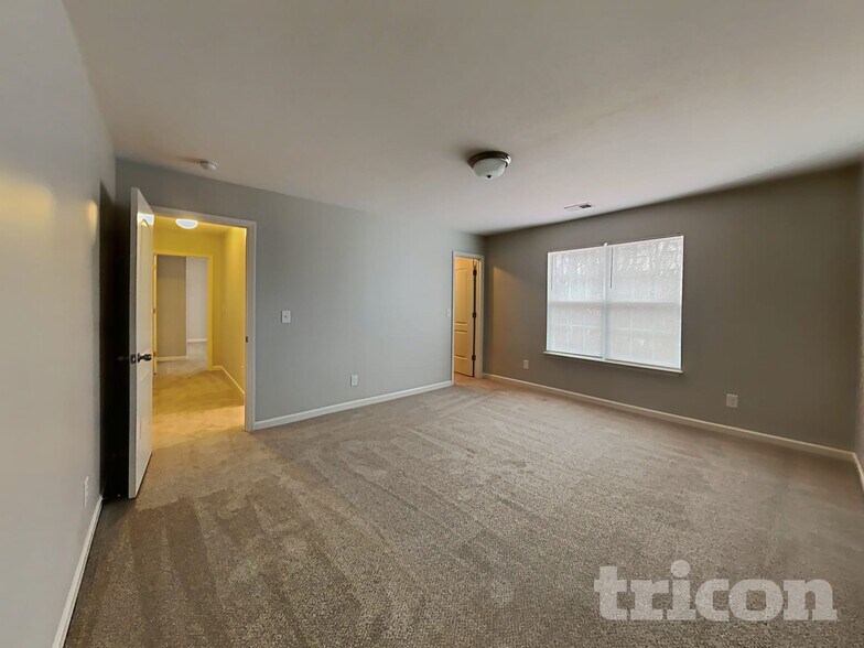 Building Photo - 1594 Weatherend Dr