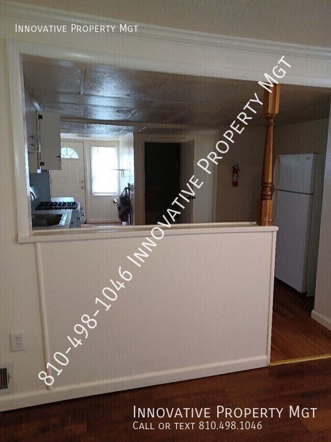 Building Photo - 1121 W Buder Ave