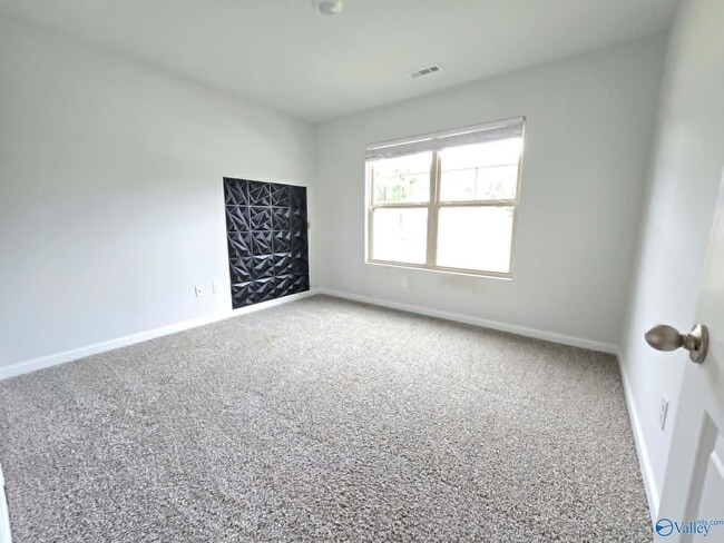 Building Photo - 427 Jackson Pt Cir